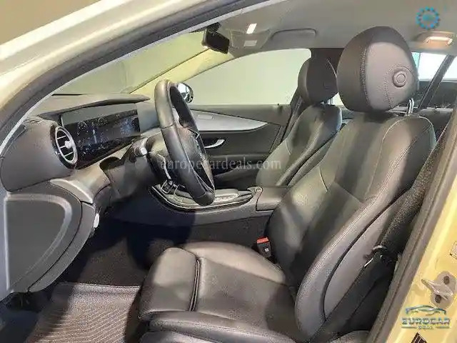 Mercedes-Benz E 220