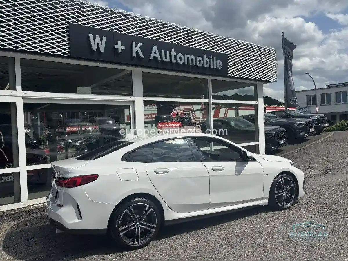 BMW 220
