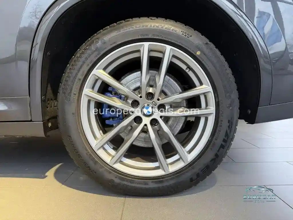 BMW X4 M40