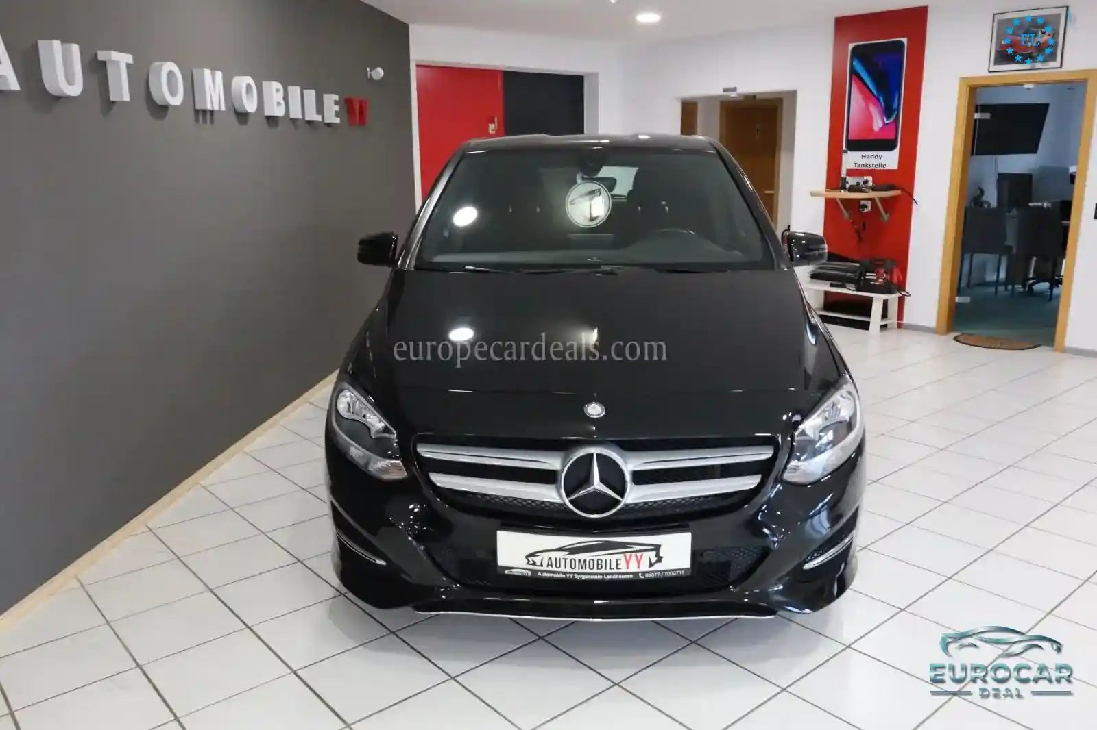 Mercedes-Benz B 180