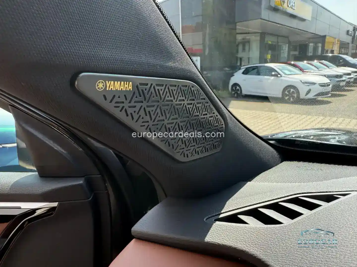 Mitsubishi Plug-in Hybrid Outlander