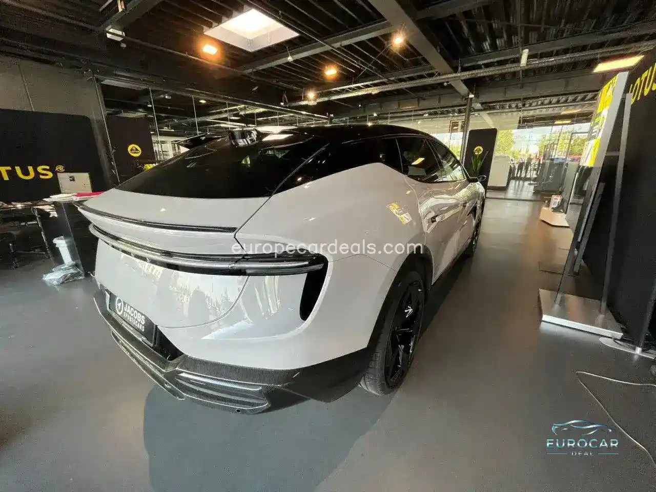 Lotus Eletre