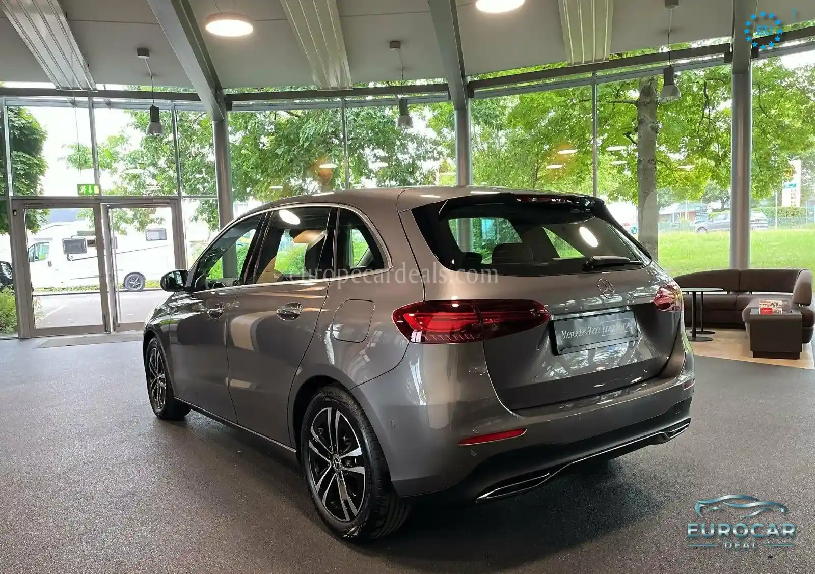 Mercedes-Benz B 220