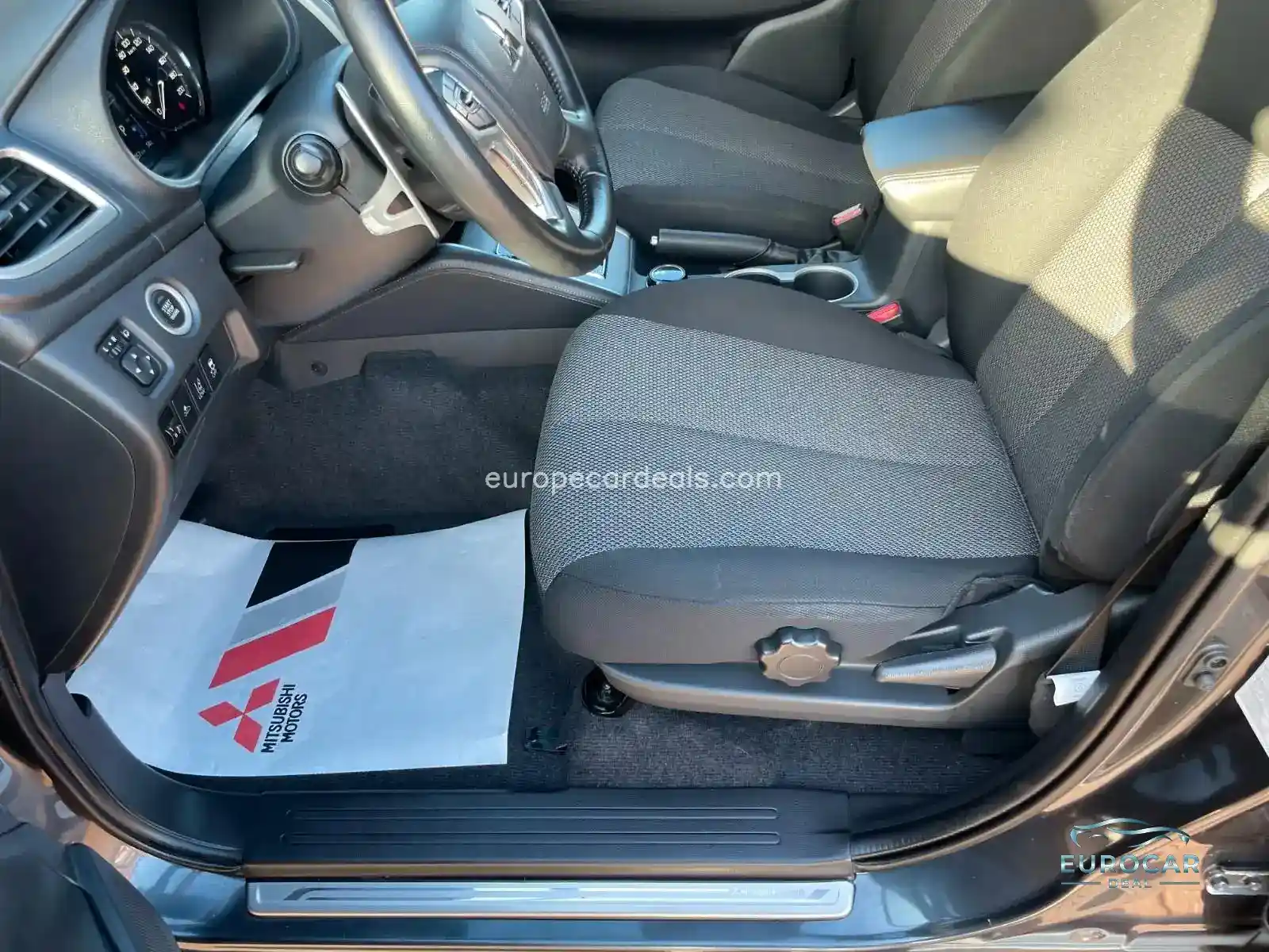 Mitsubishi L200