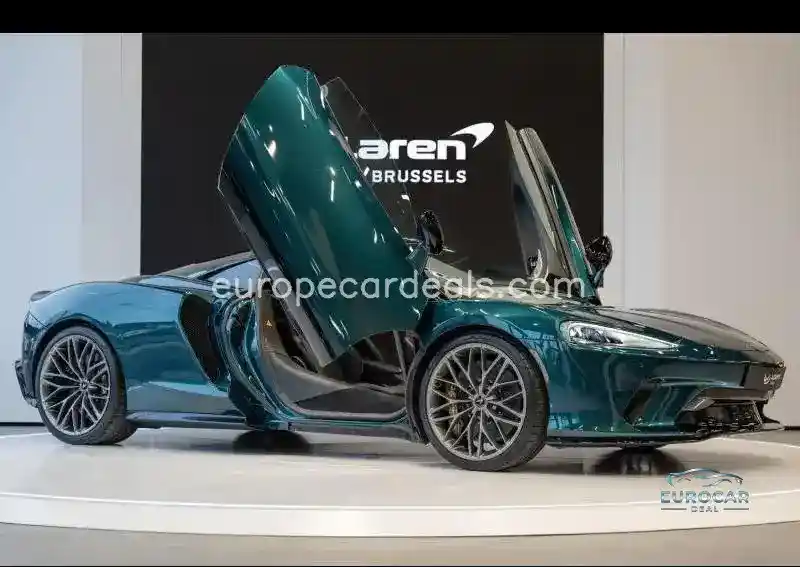 McLaren GT