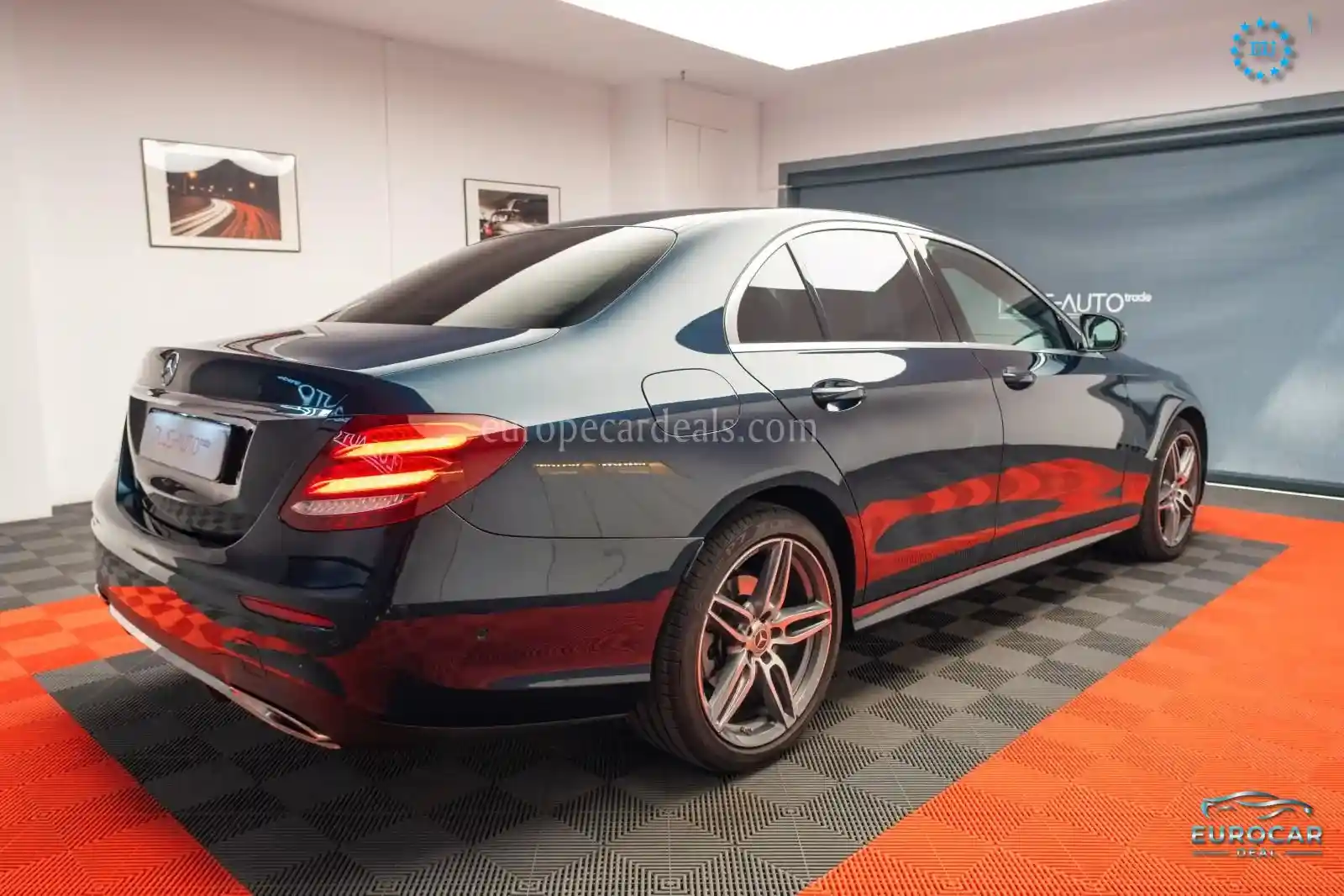 Mercedes-Benz E 200