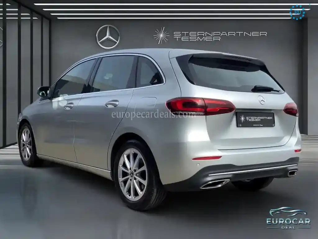 Mercedes-Benz B 220