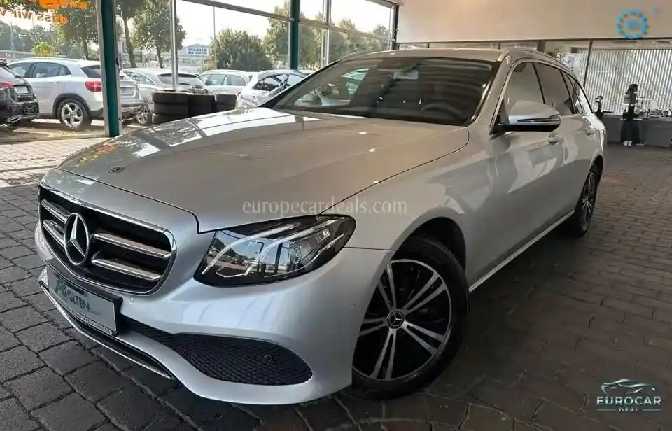 Mercedes-Benz E 220