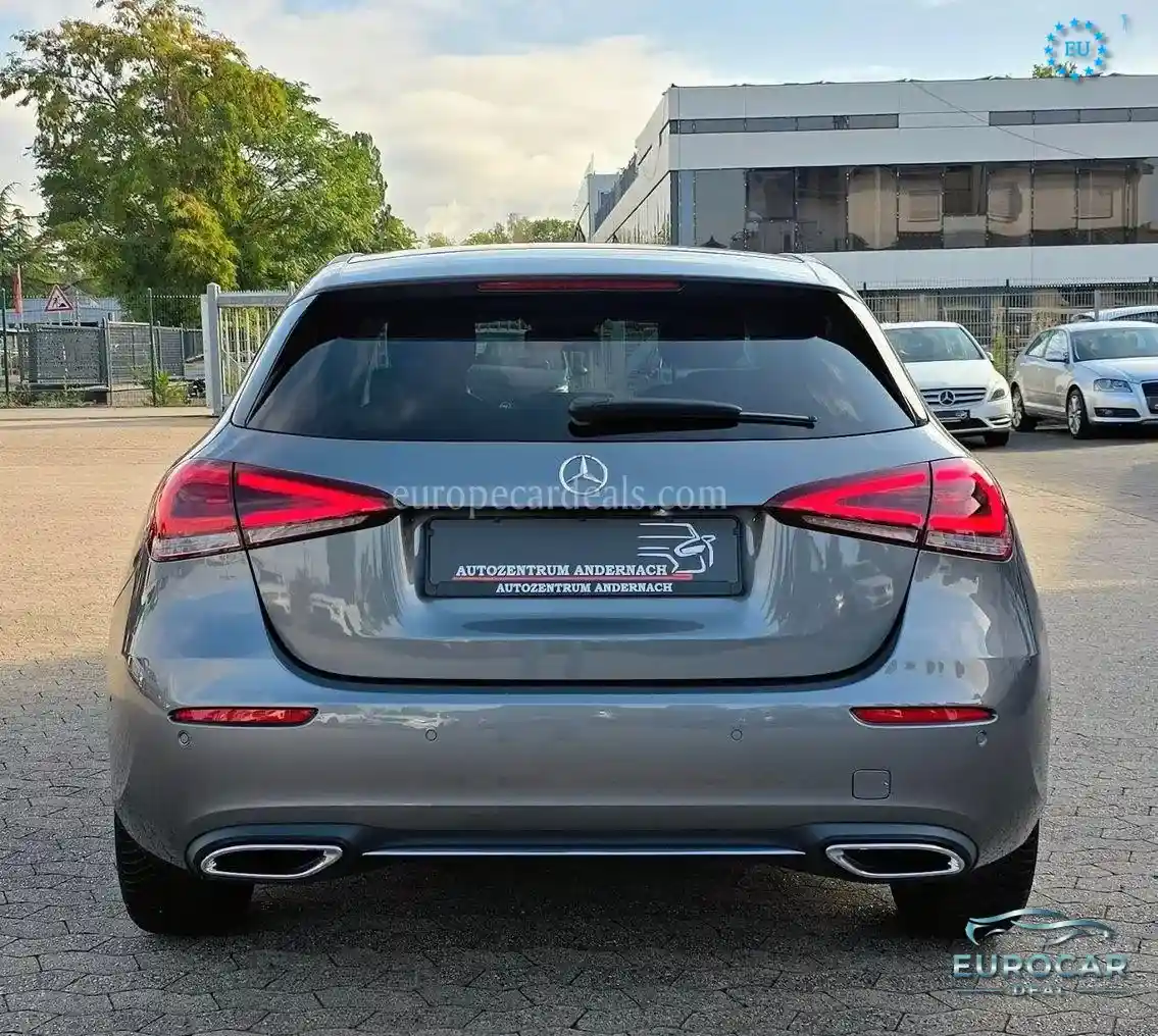 Mercedes-Benz A 220