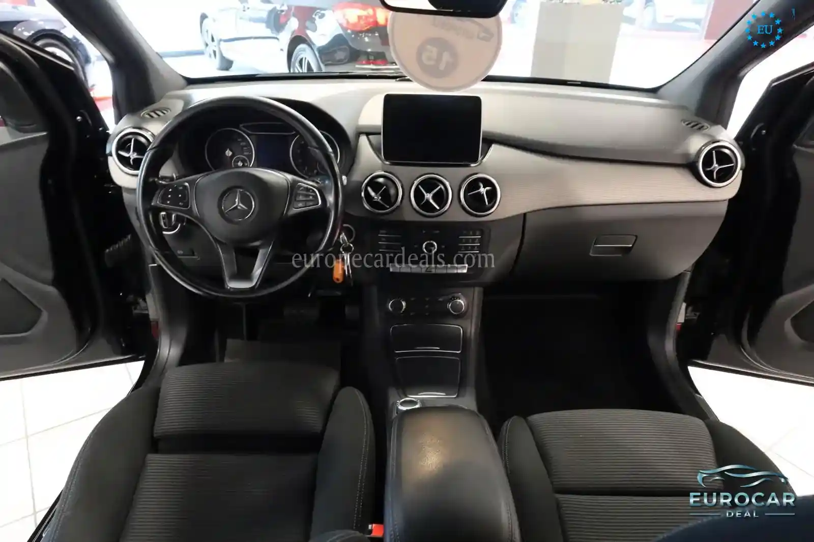 Mercedes-Benz B 180