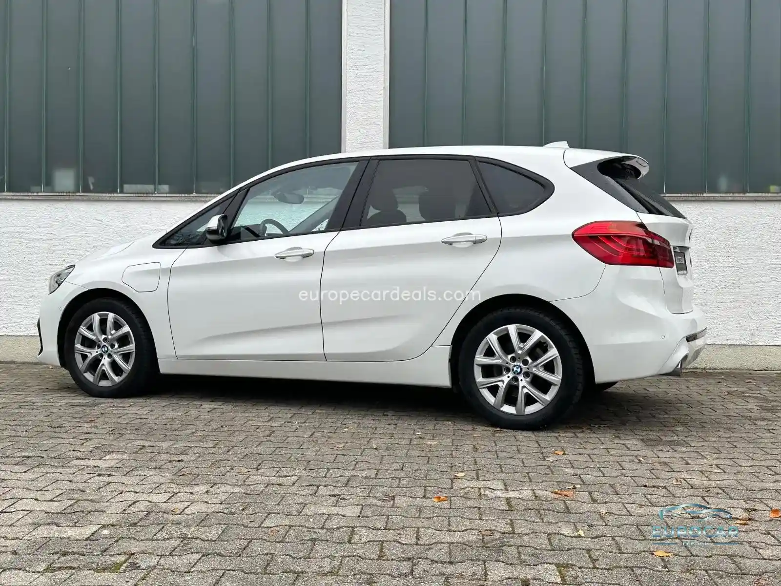 BMW 225