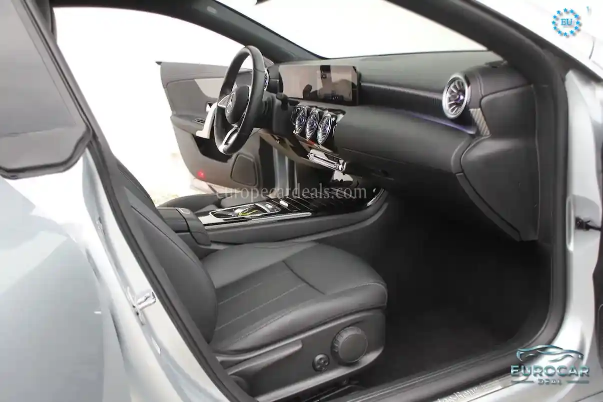 Mercedes-Benz CLA 180