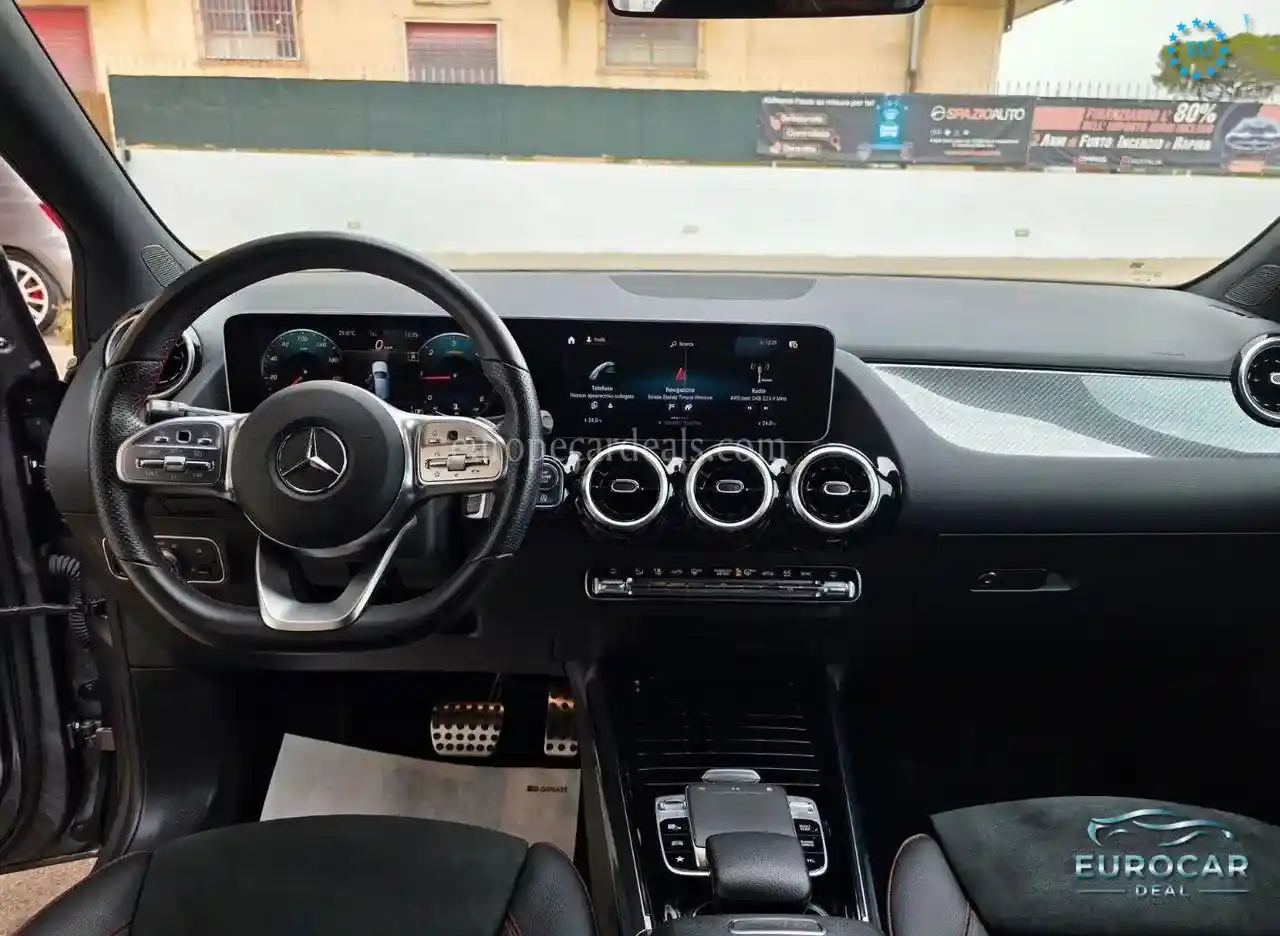 Mercedes-Benz B 180