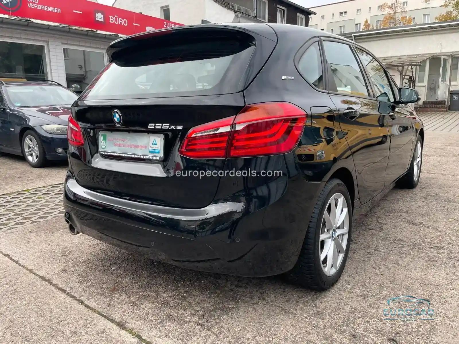 BMW 225
