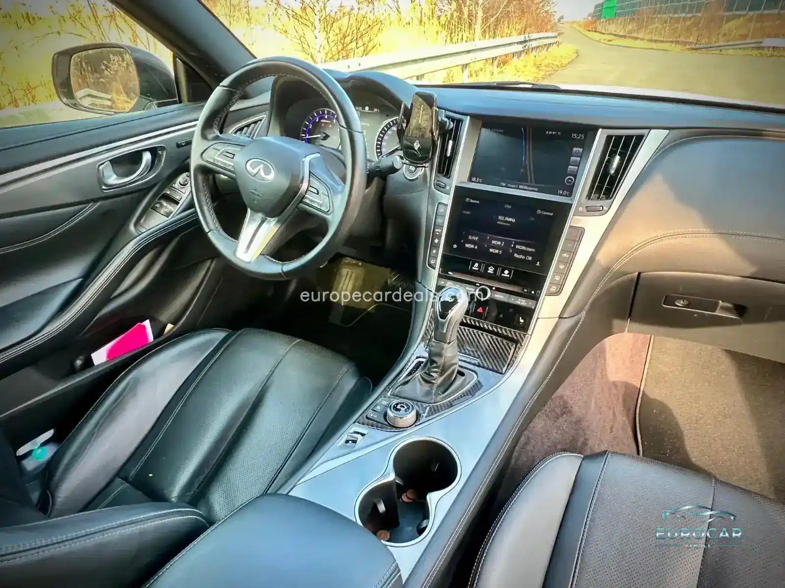 Infiniti Q60