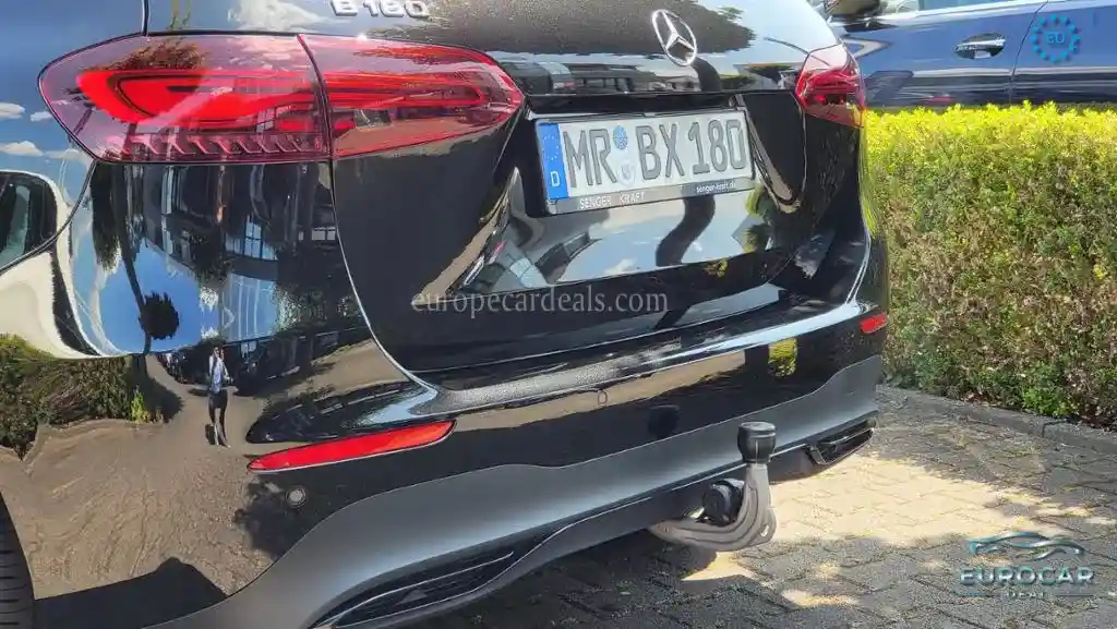 Mercedes-Benz B 180