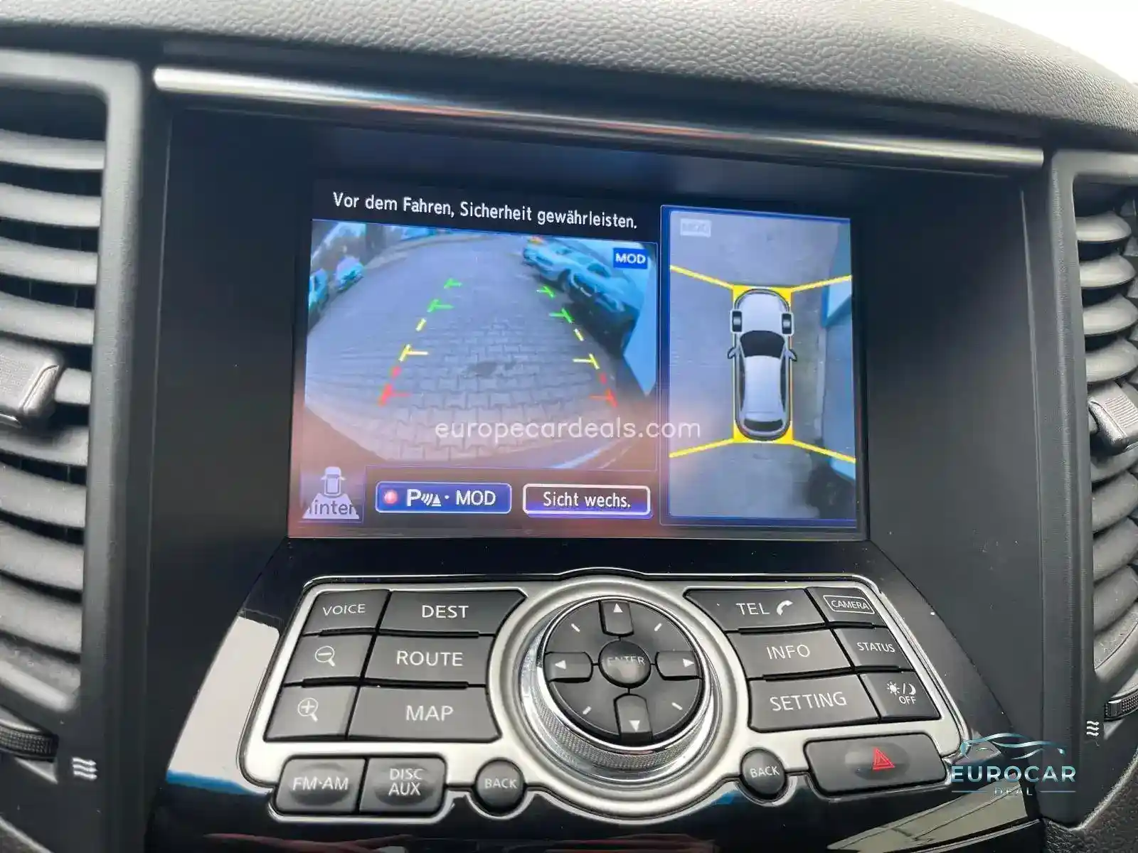 Infiniti QX70