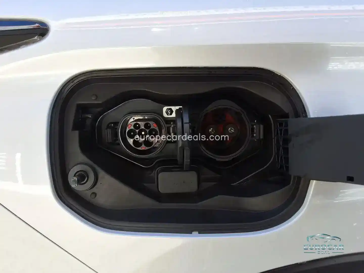 Mitsubishi Plug-in Hybrid Outlander