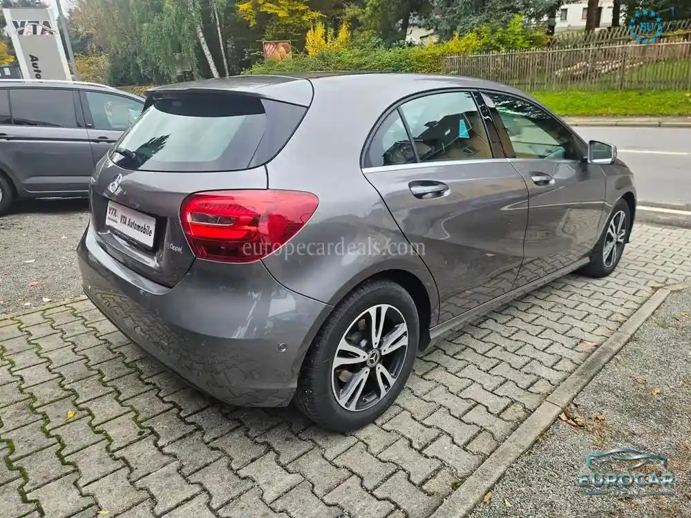 Mercedes-Benz A 180