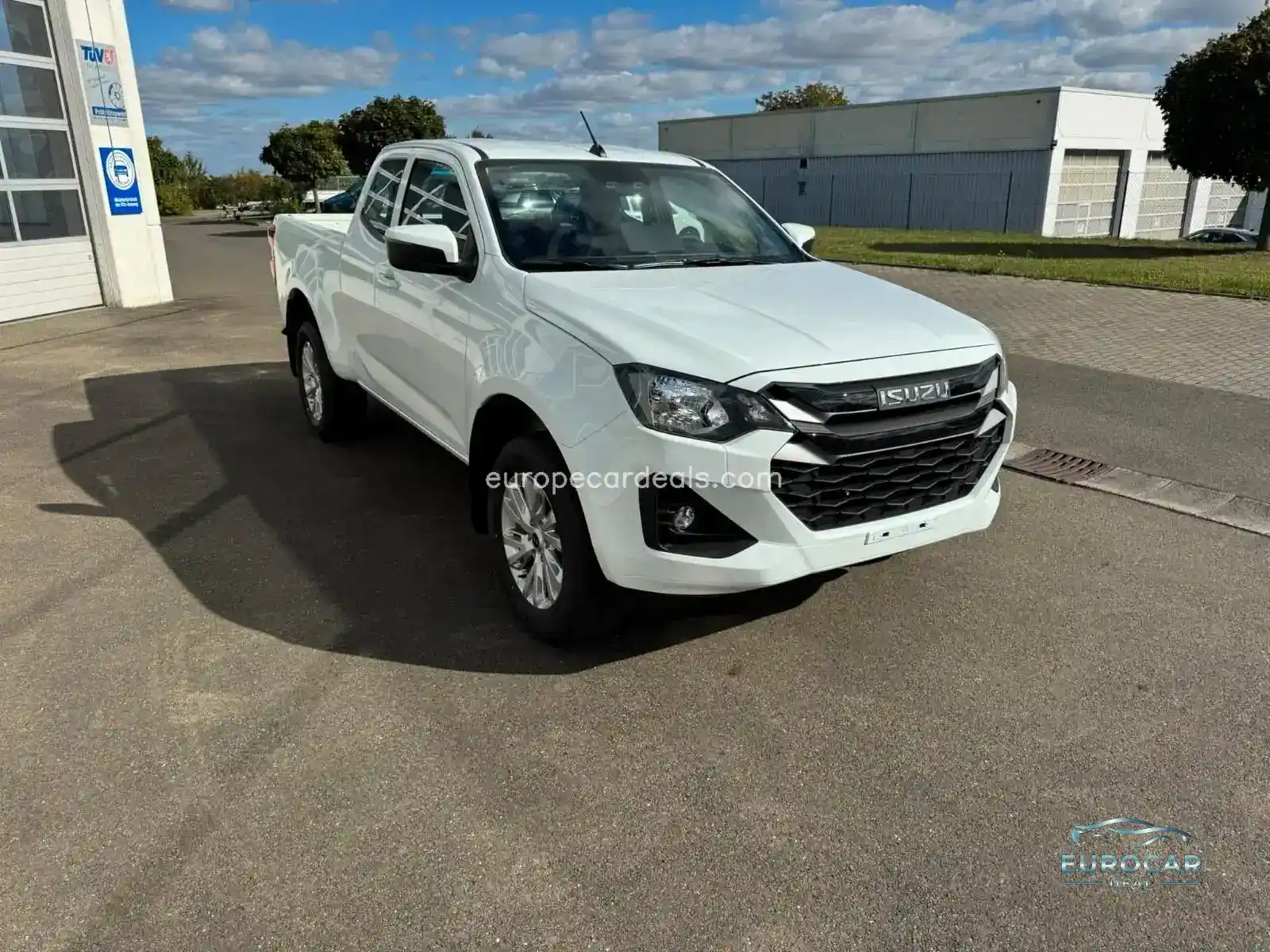 Space Cab 4X4 LS AT 2025