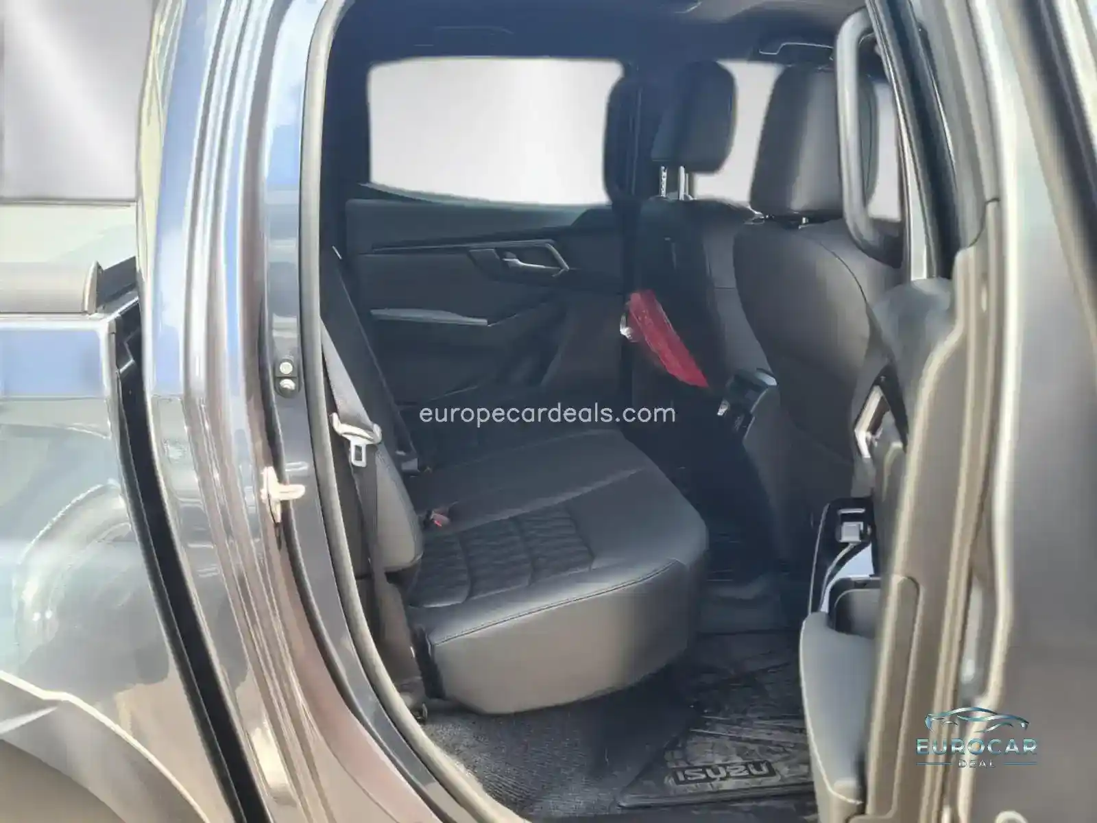DOUBLE CAB V-CROSS 4×4 A/T ROLLCOVER AHK