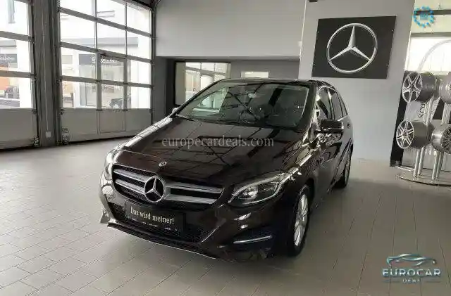 Mercedes-Benz B 180