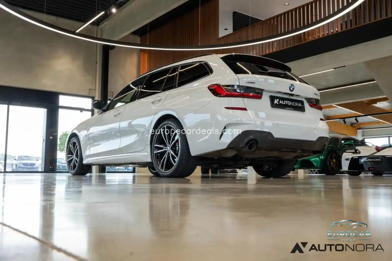 BMW 330