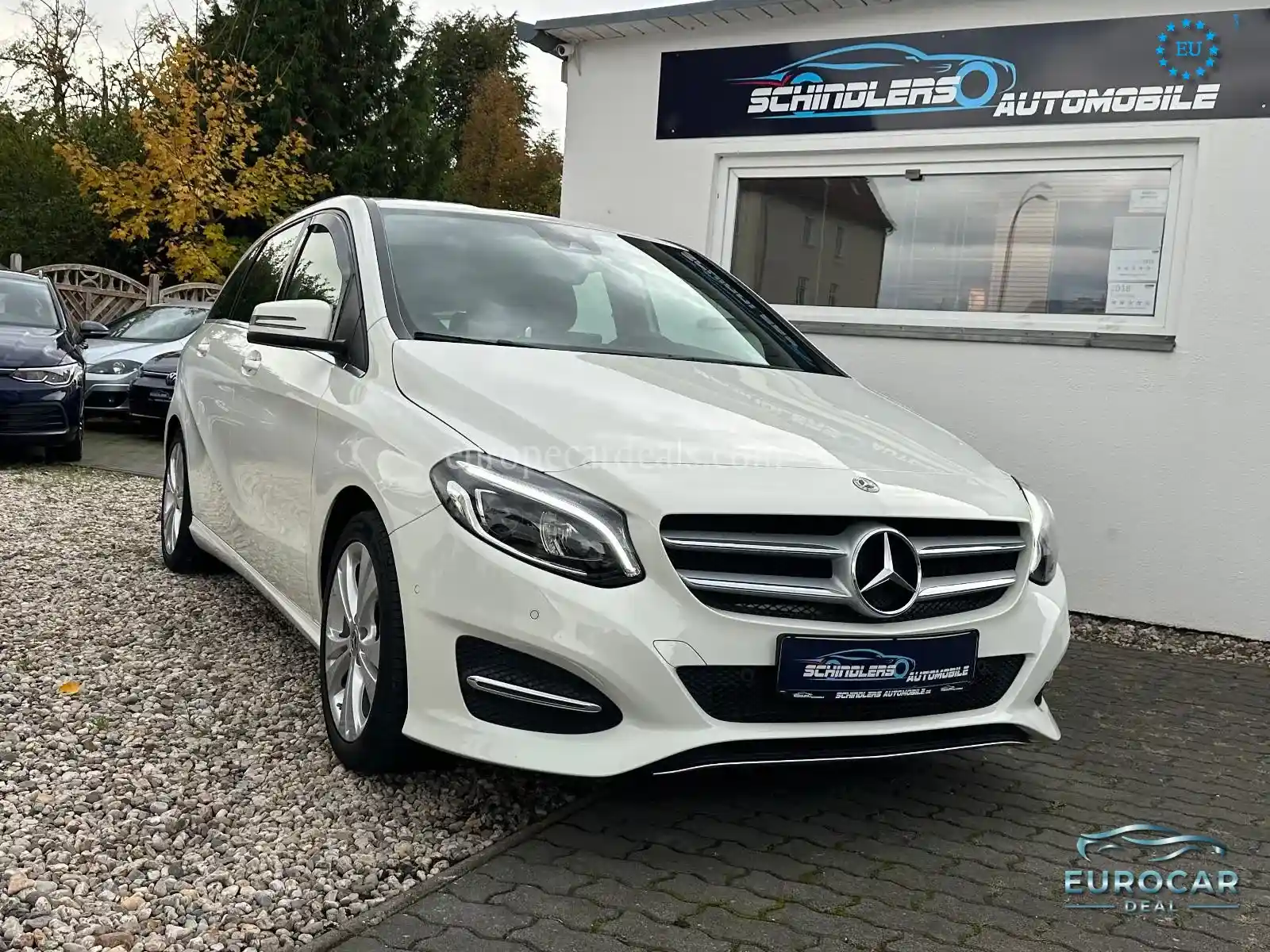 Mercedes-Benz B 180
