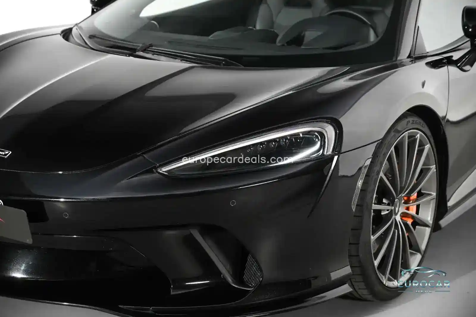 McLaren GT