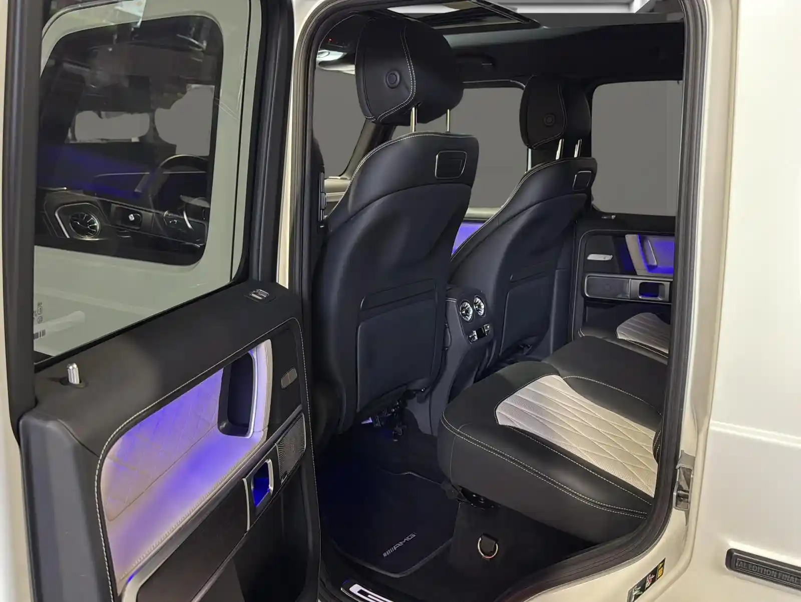 Mercedes-Benz G 500