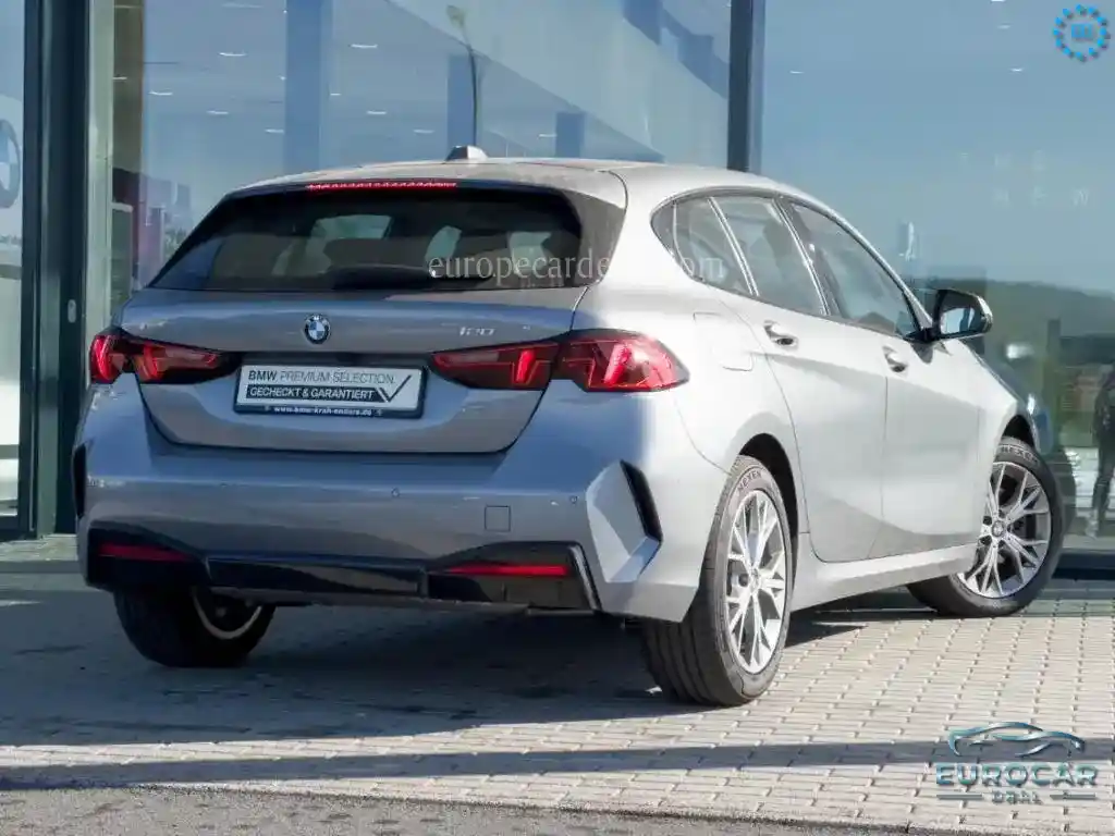 BMW 120