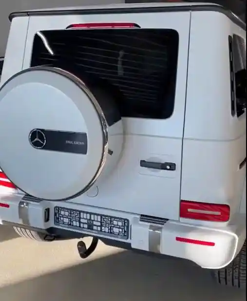 Mercedes-Benz G 500
