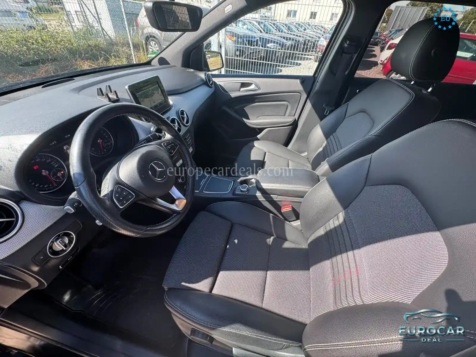 Mercedes-Benz B 180
