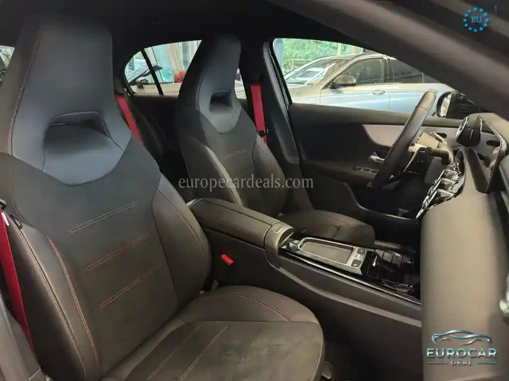 Mercedes-Benz A 35 AMG