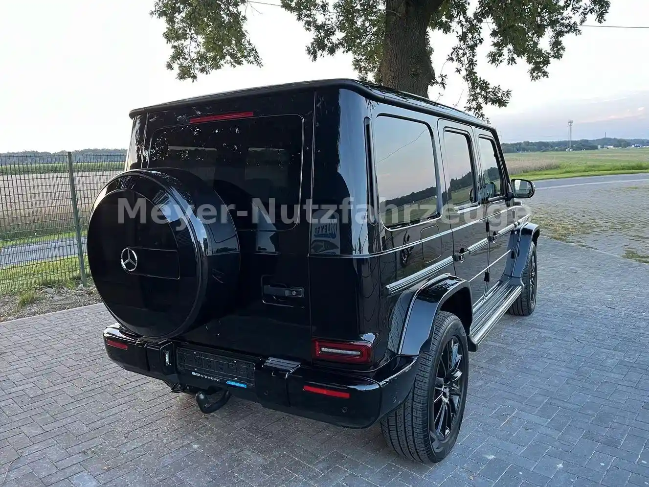 Mercedes-Benz G 500