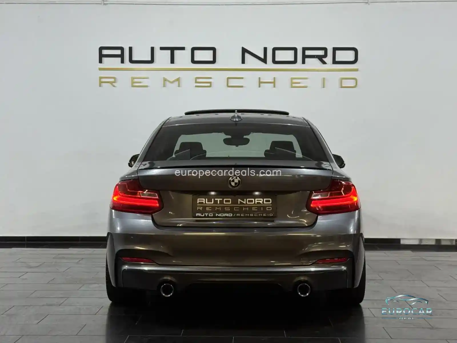 BMW M240i