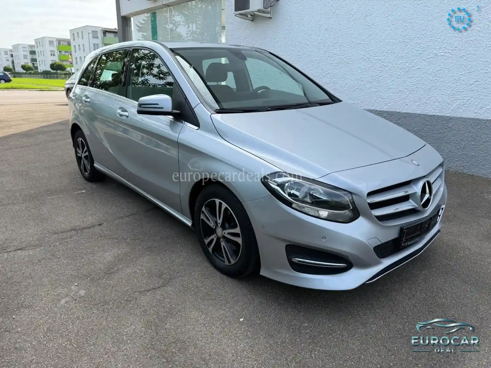 Mercedes-Benz B 180