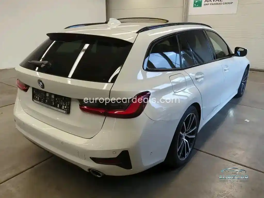 BMW 330