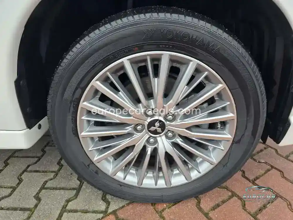 Mitsubishi Plug-in Hybrid Outlander