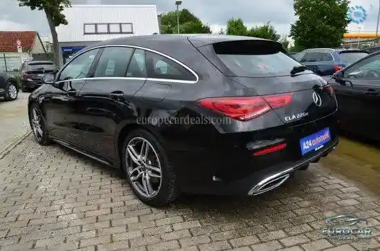 Mercedes-Benz CLA 220 Shooting Brake