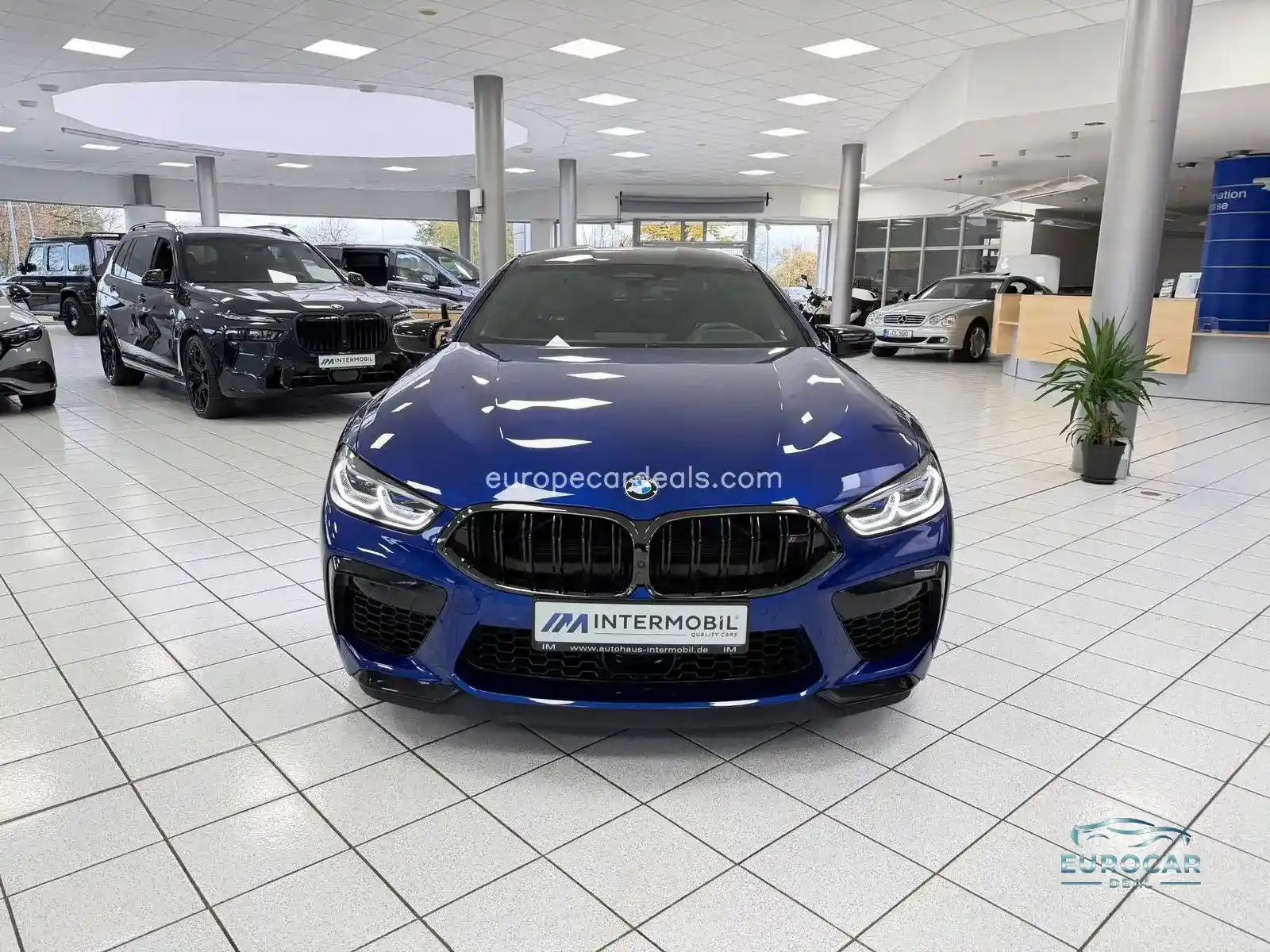 BMW M8