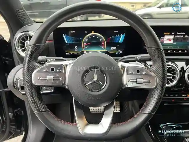 Mercedes-Benz A 35 AMG