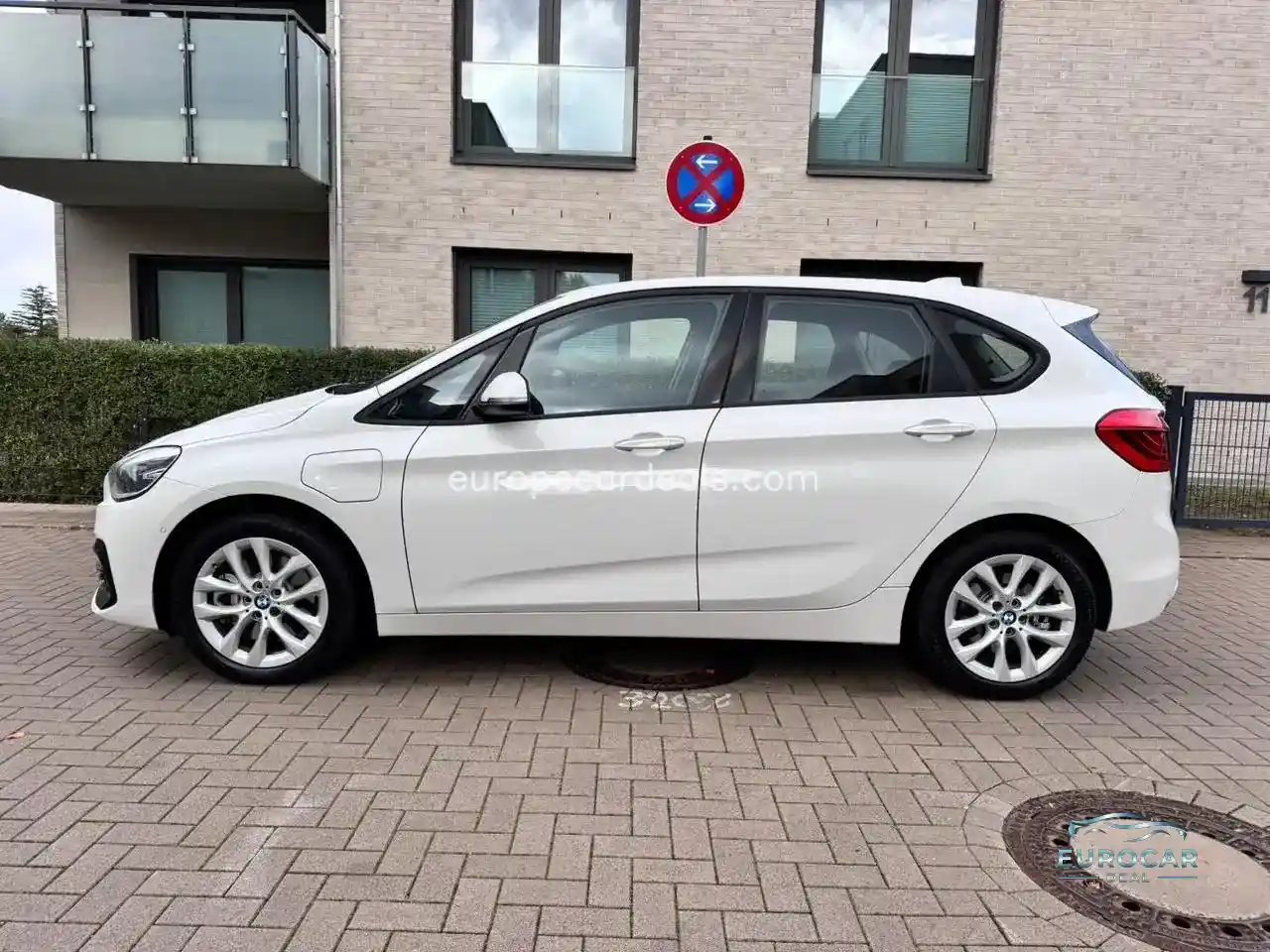 BMW 225