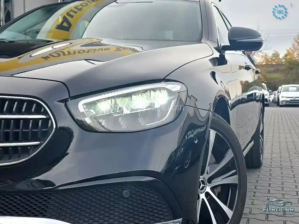 Mercedes-Benz E 300
