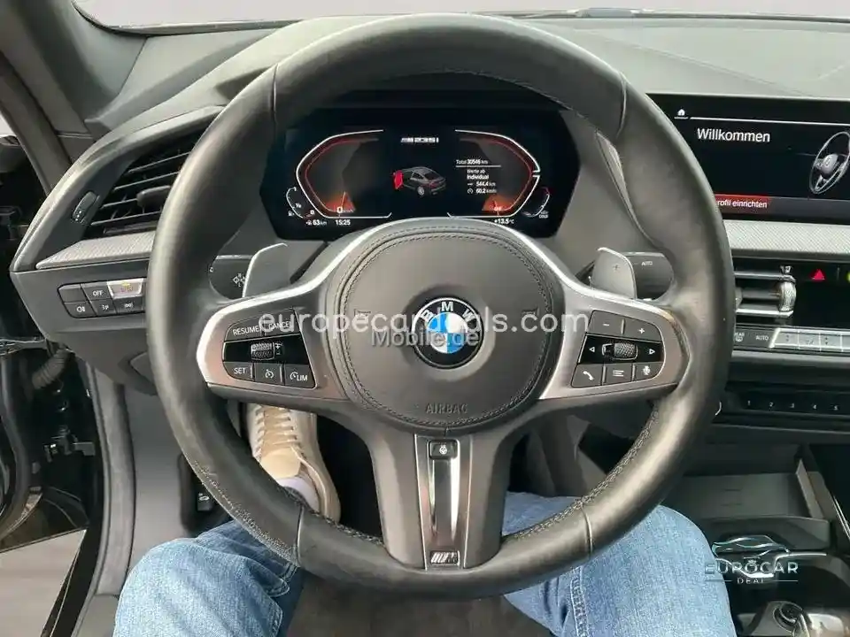 BMW M235