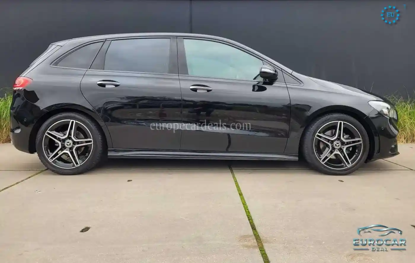 Mercedes-Benz B 180