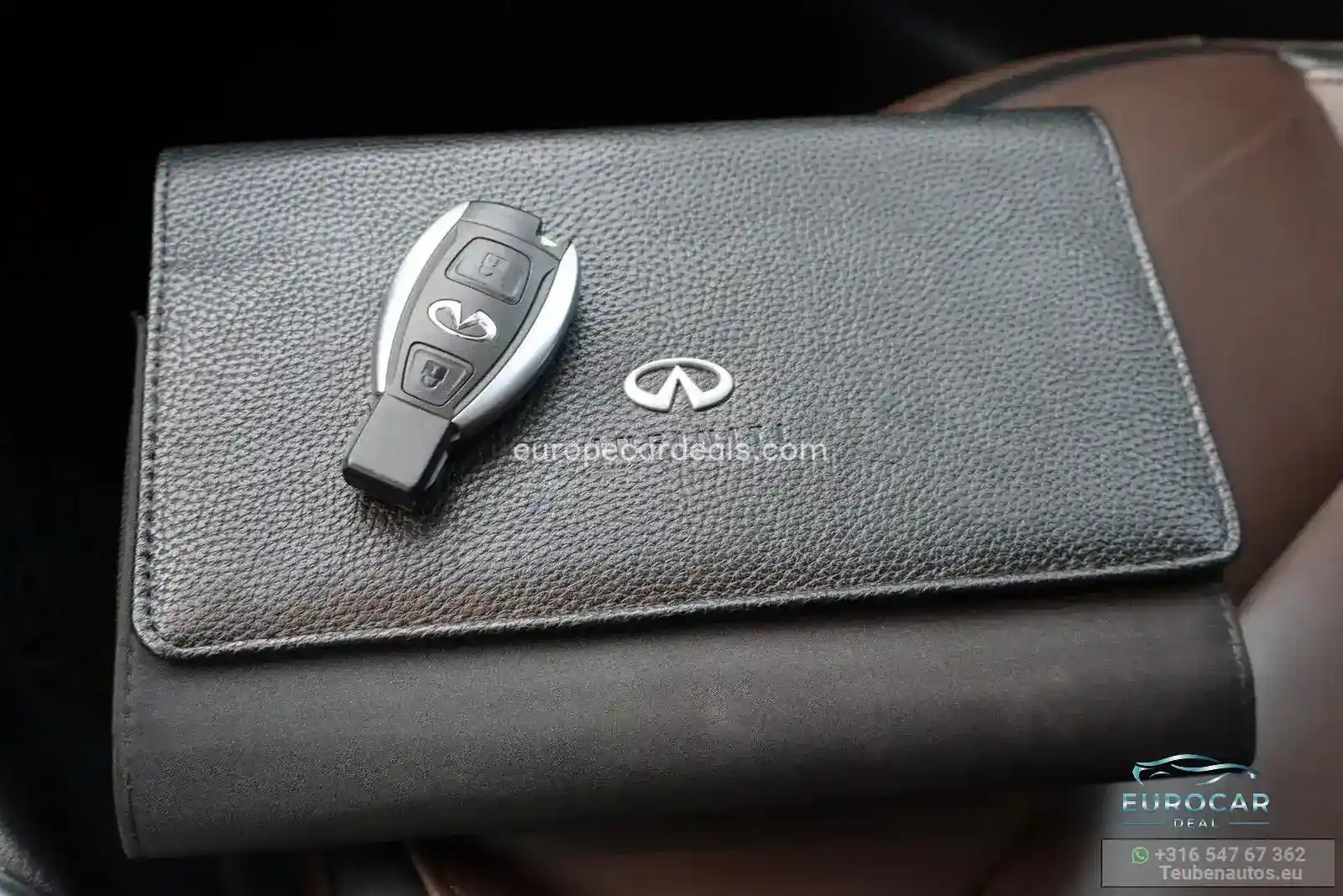 Infiniti Q30