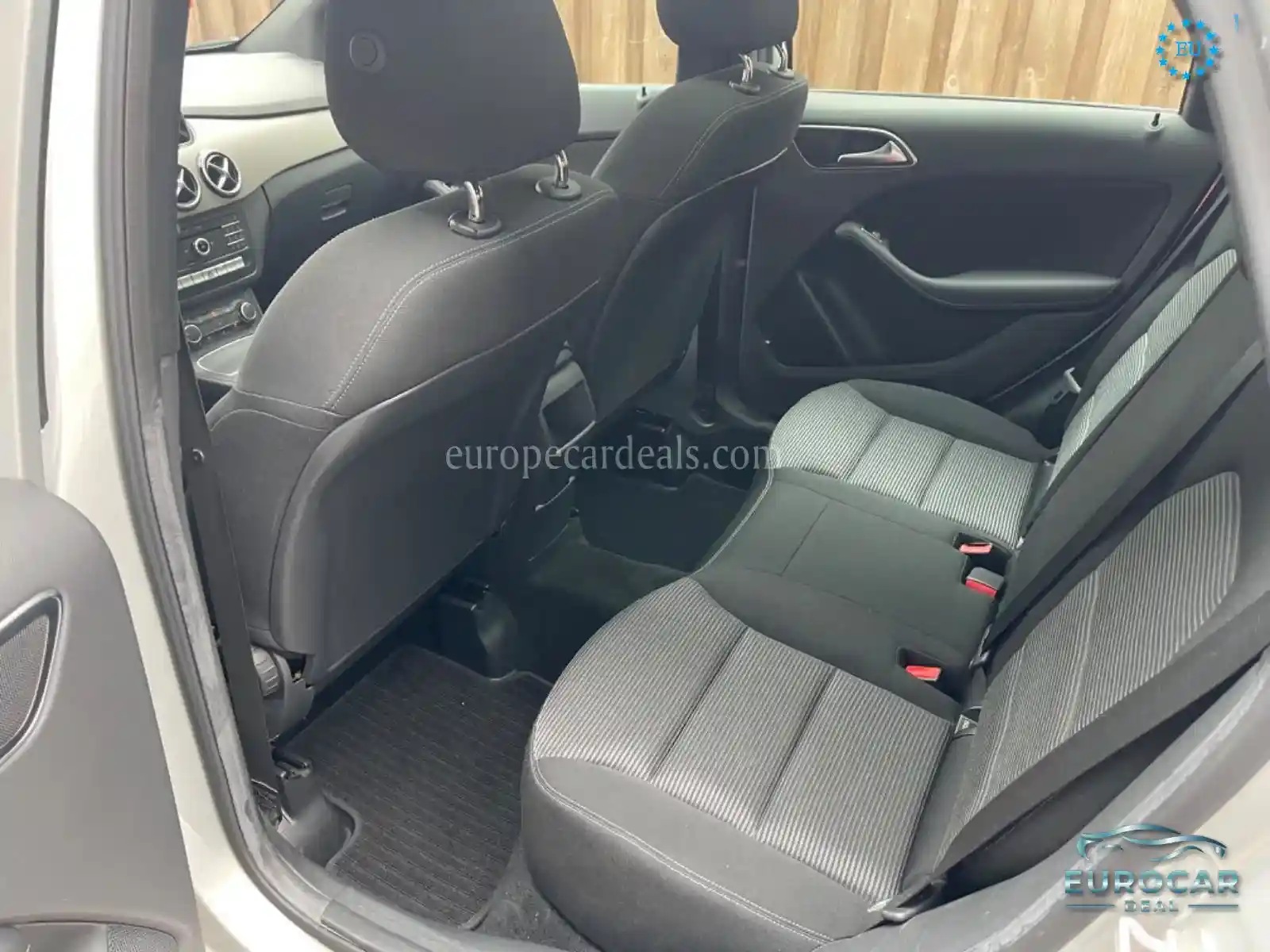Mercedes-Benz B 220