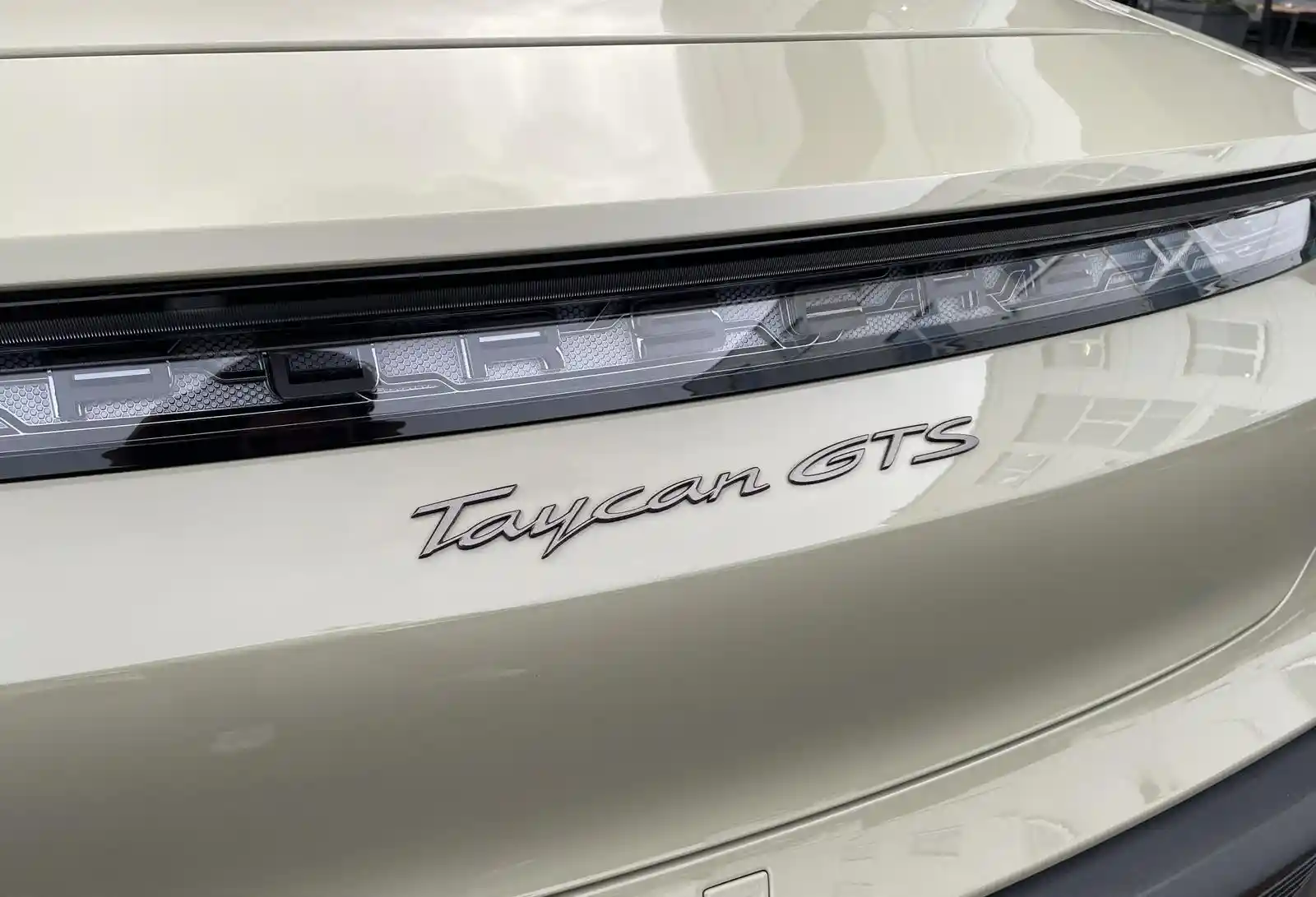 Porsche Taycan