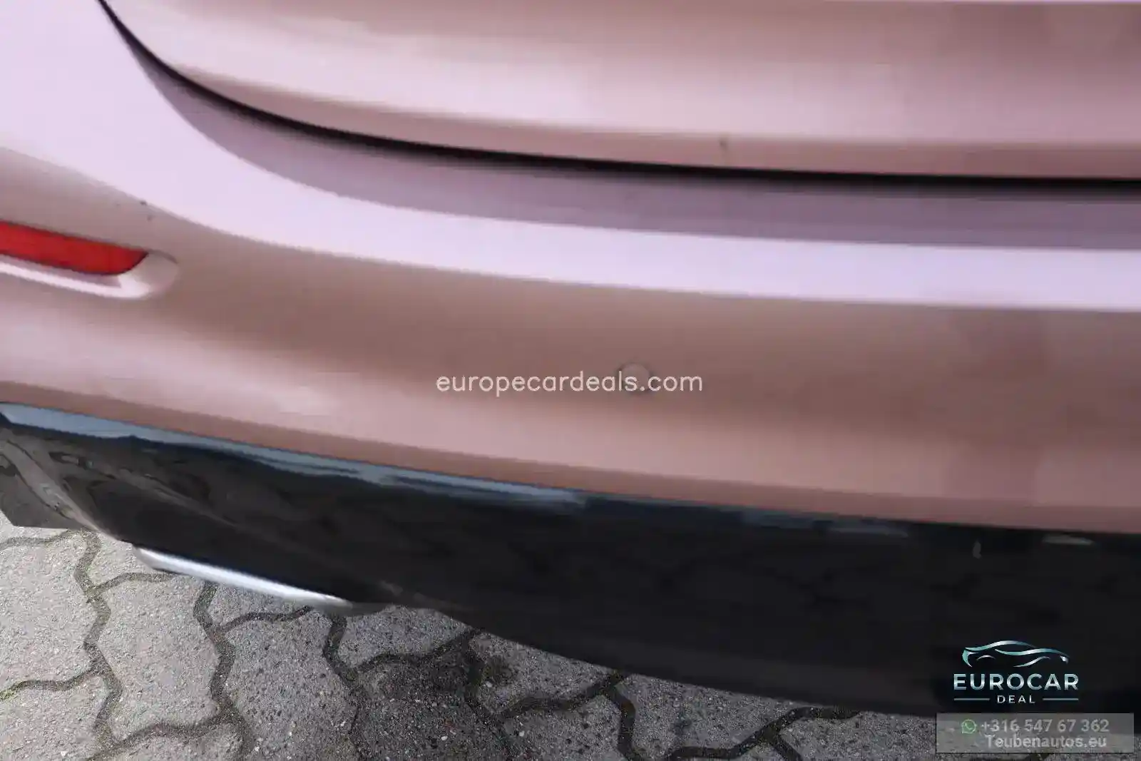 Infiniti Q30